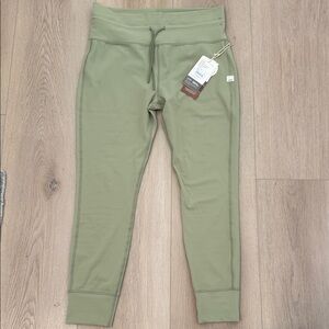 Vuori Daily Leggings - Sprout color